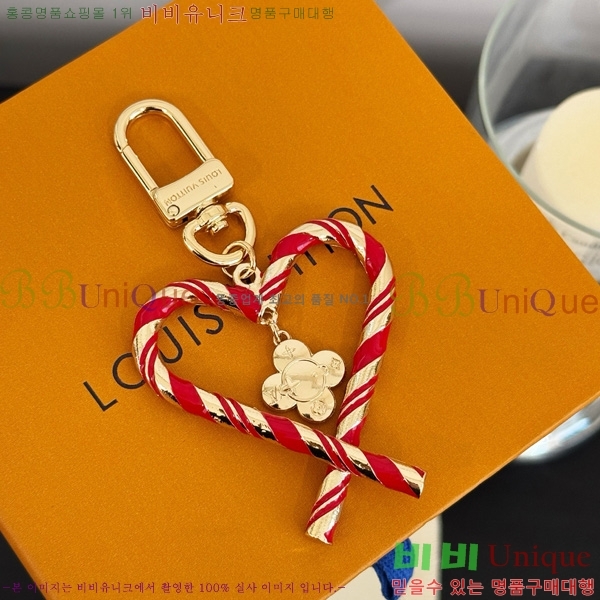 #̺  XMAS   M02207-101