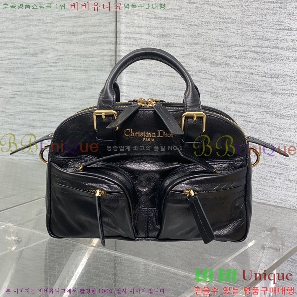 # Grand Tour ̵  M6010-1