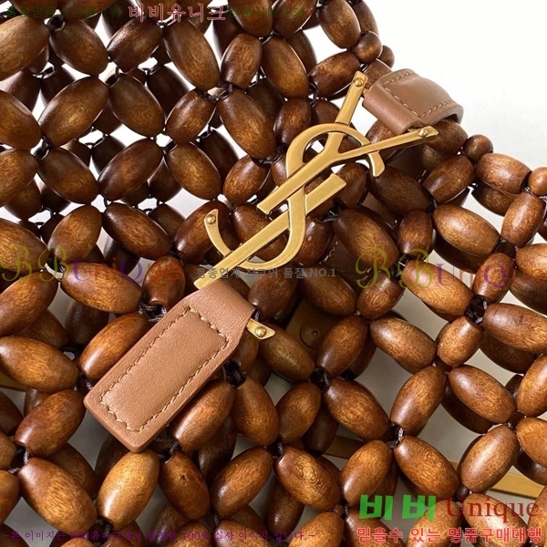 #ζ LE 5 A 7    823807-101