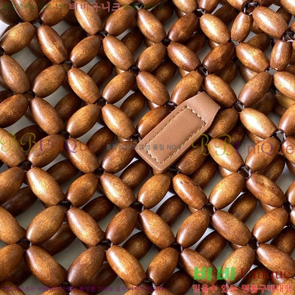 #ζ LE 5 A 7    823807-101