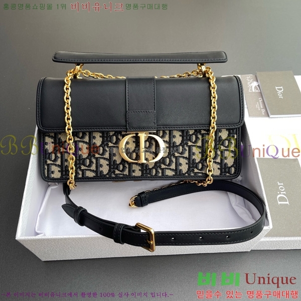 # 30 Montaigne ž ڵ M9601-101