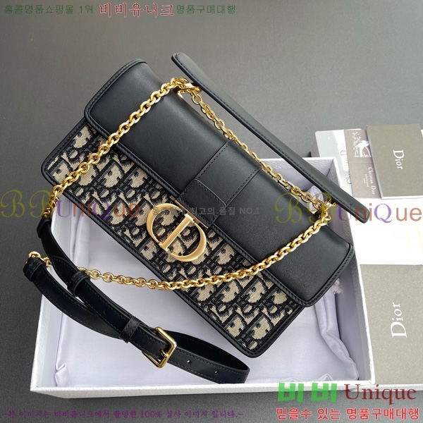 # 30 Montaigne ž ڵ M9601-101