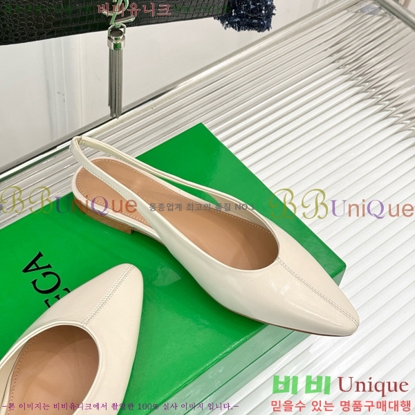 װŸ   32BV4524101-2