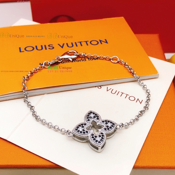 ���� ���̺��� Ŭ���� ���� 7L256184-1