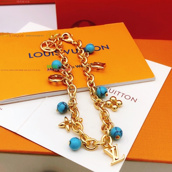 ���� ���̺��� Ŭ���� ���� 8L256185-1