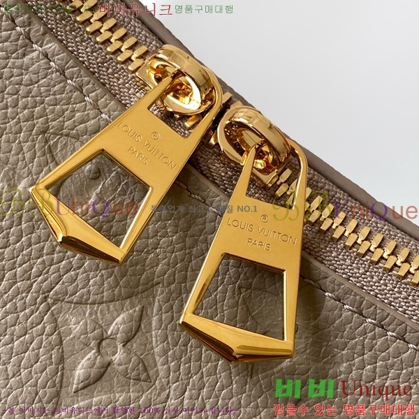 #���̺��� ���� �ҷδ� ũ�ν��� M13706-102