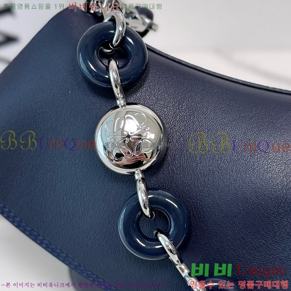 #ο ̵ ö  012518-104