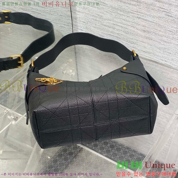 #    ũα M2845-102