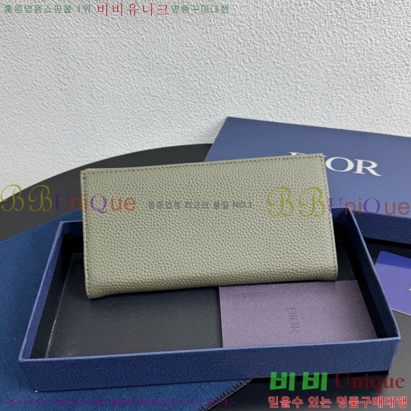 #  Ƽ   2ADBC330-105