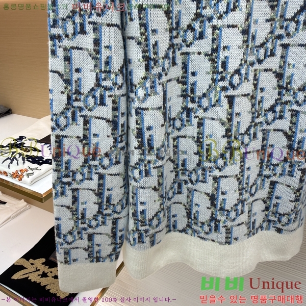  * ũ ũ  22DR2511192-1