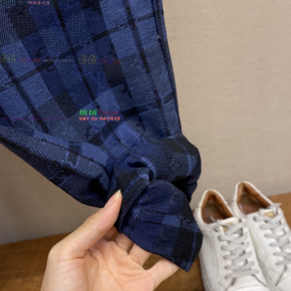 ���� ����*�� ���� ���� ���� 77LV2511129-1