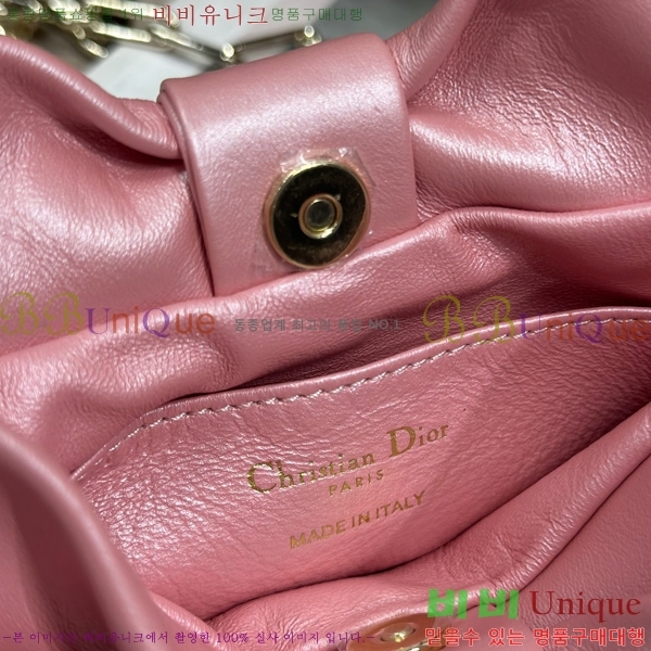 #��� ���� ü�ι� M0714-102