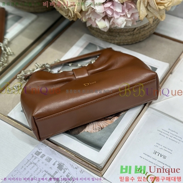 #��� ���� ü�ι� M0714-105