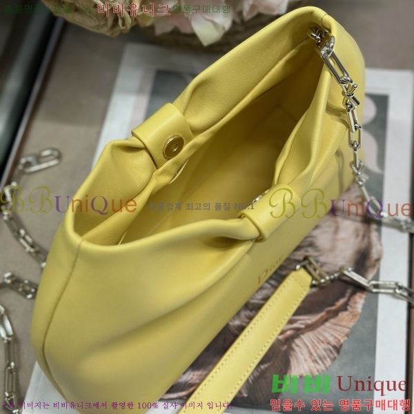 #��� ���� ü�ι� M0714-107