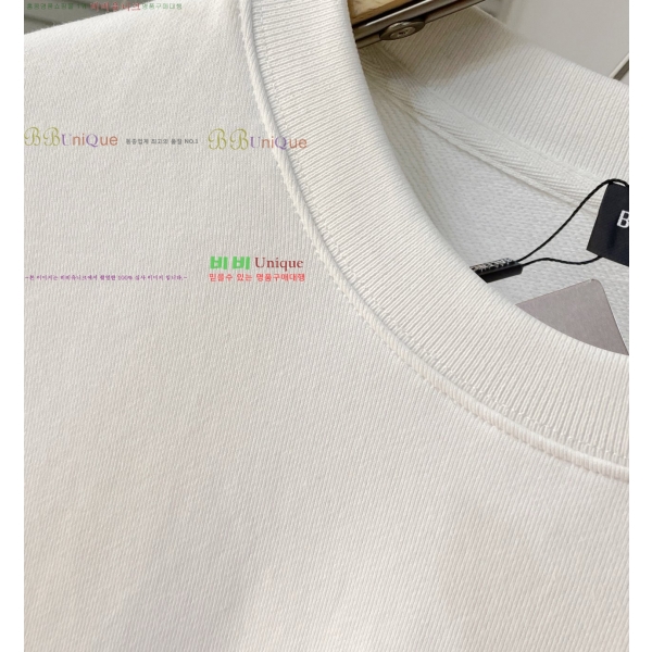 ���� �߷��þư� �ĵ�Ƽ BA543689