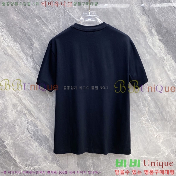 ���� ��**�� ���� Ƽ���� MO915686-2