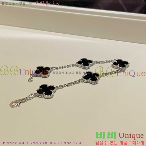 ��Ŭ�������� ���Ժ�� 5�� ��Ƽ�� ���� VA26623-4